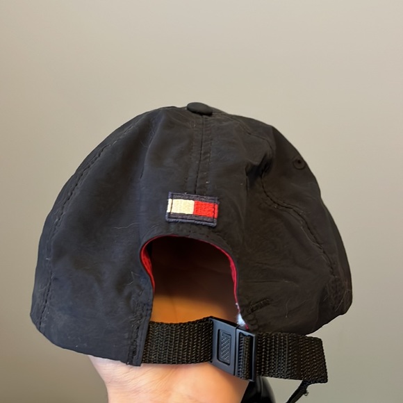 Vintage 90s Tommy Hilfiger strap back hat - Picture 2 of 4